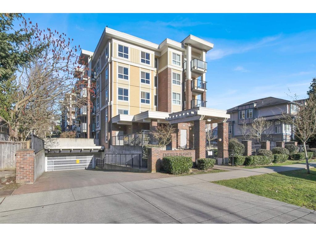 201 13883 Laurel Drive, Surrey