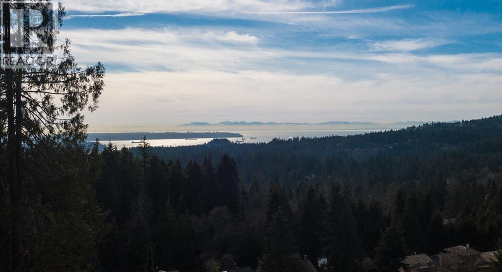 5240 Malaspina Place, North Vancouver