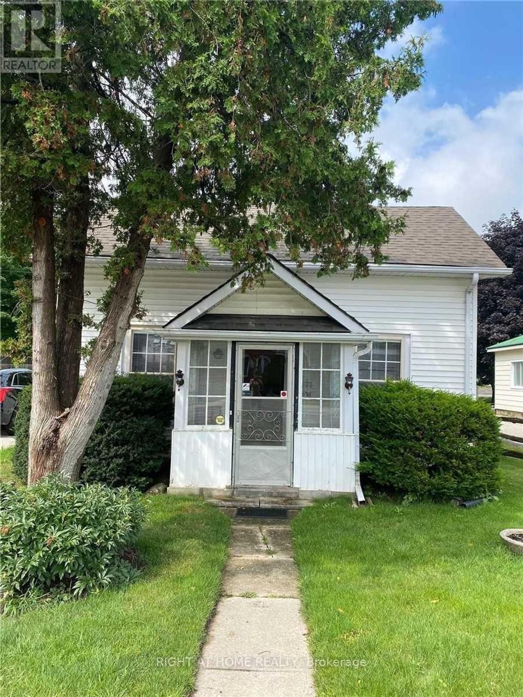 7870 Yonge Street, Innisfil (stroud)