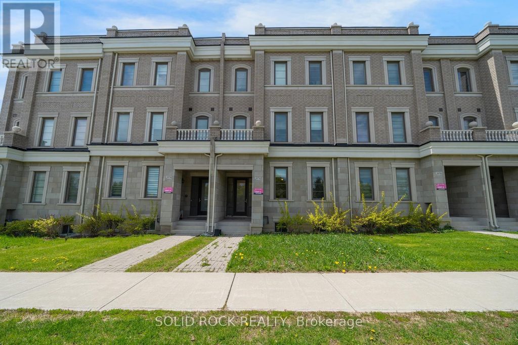 9376 Bayview Avenue, Richmond Hill (observatory)