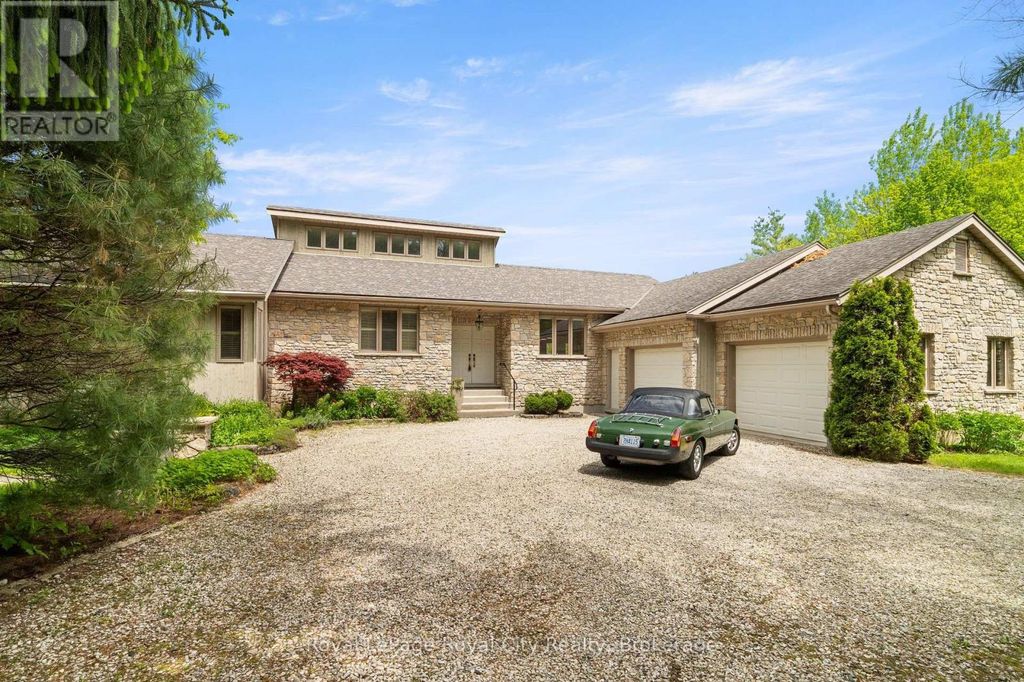 384 South River Road, Centre Wellington (elora/salem)