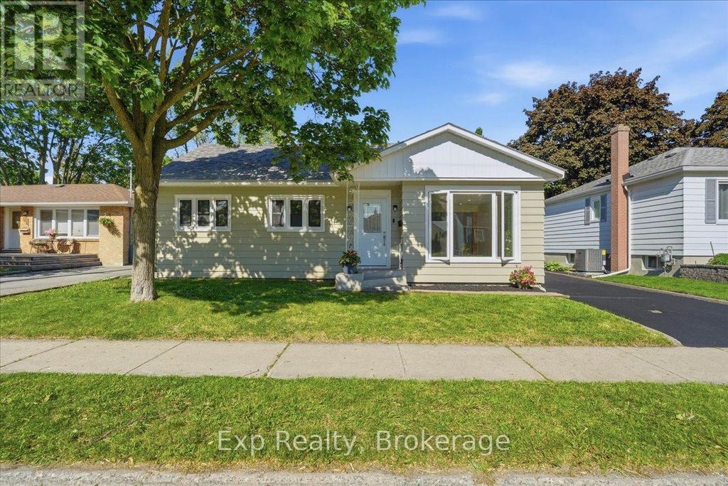 110 Hastings Drive, Belleville (belleville Ward)