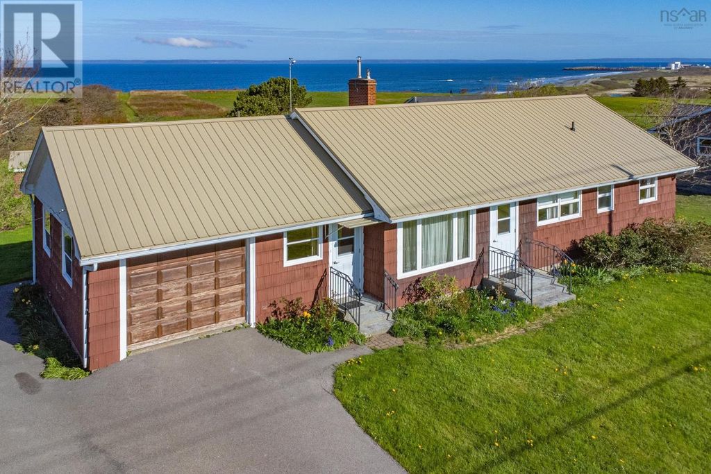 9735 Highway 1, Lower Saulnierville