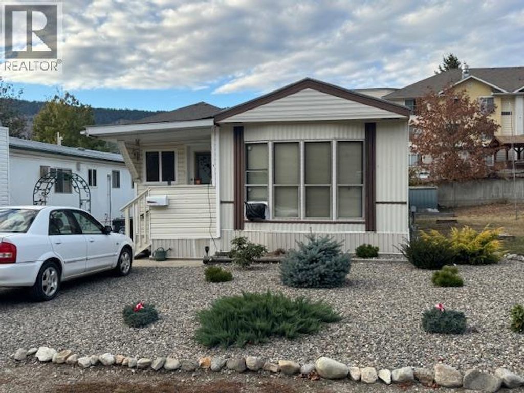 746 Thompson Avenue Unit# 3, Chase