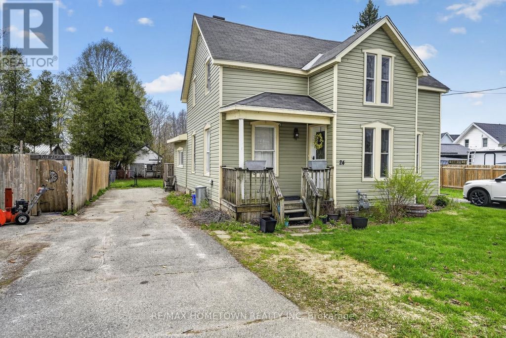 24 William Street, Edwardsburgh/cardinal