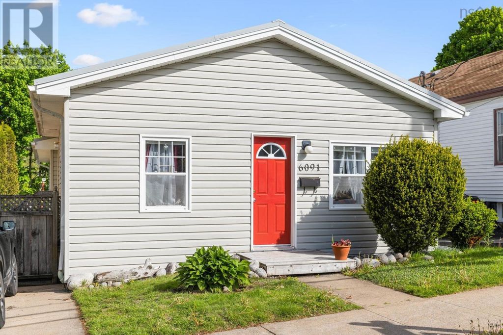 6091 Leeds Street, North End
