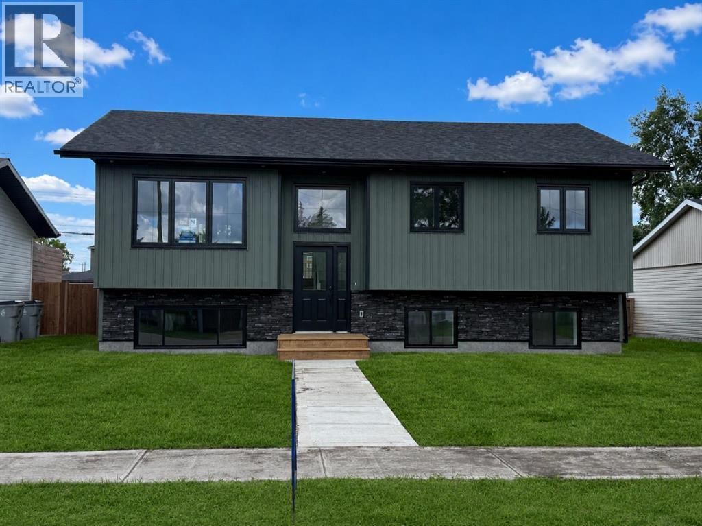 1029 7 Avenue, Wainwright