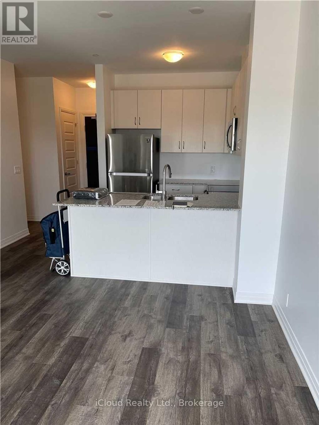 320 - 102 Grovewood Common Drive, Oakville (go Glenorchy)