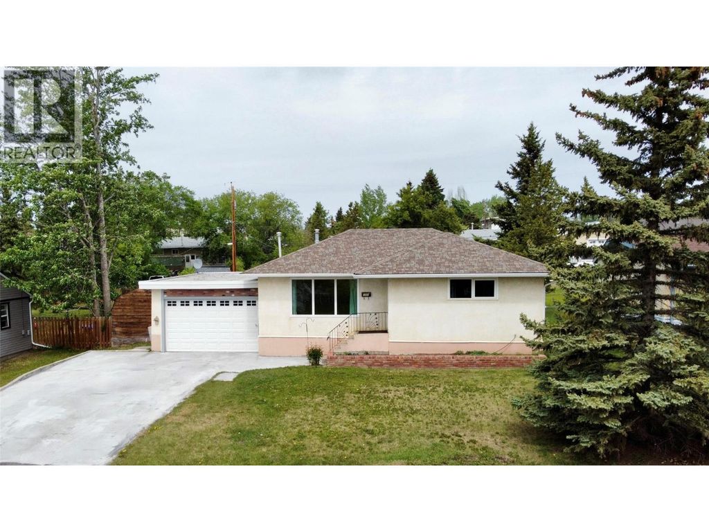 1008 95 Avenue, Dawson Creek