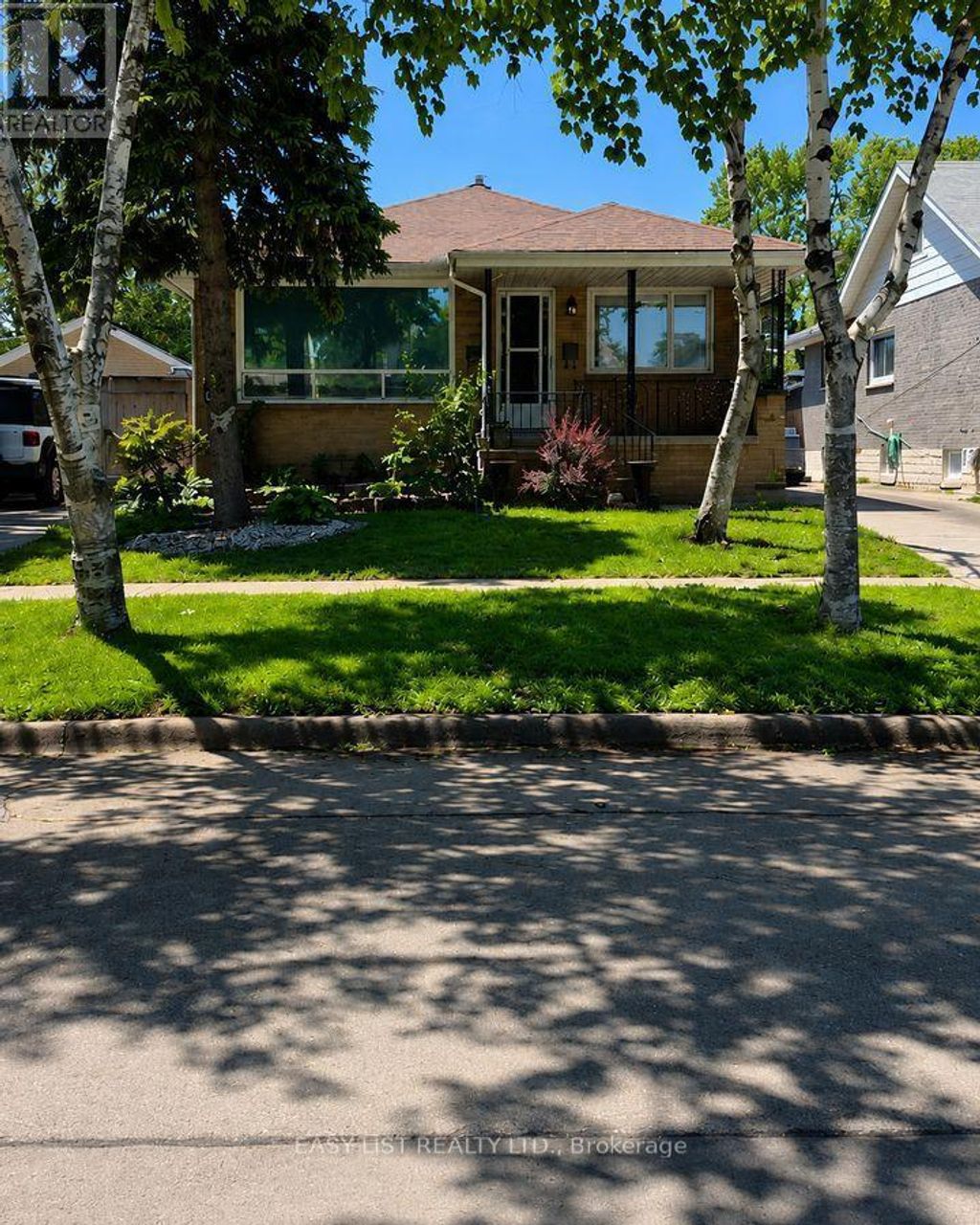 2371 Alexis Road, Windsor