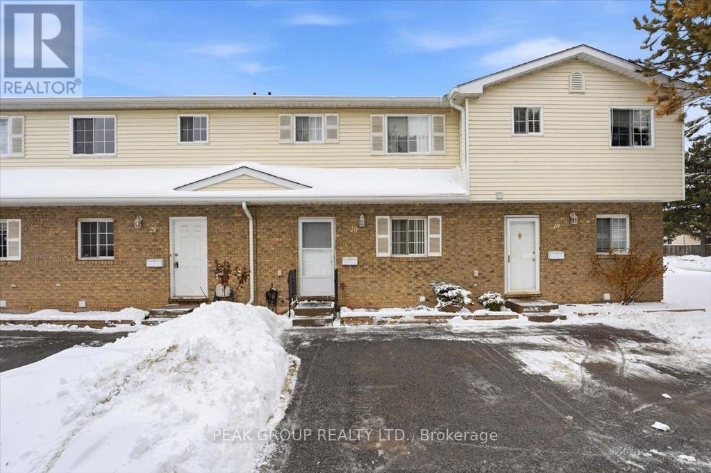 20 - 8136 Coventry Road, Niagara Falls (west Wood)
