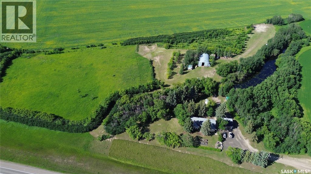 Highway 16 Acreage, North Battleford Rm No. 437