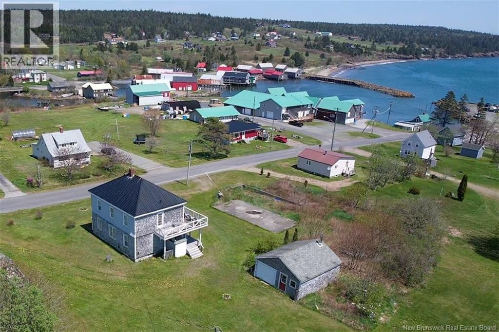 12 Sc Breakwater, Grand Manan