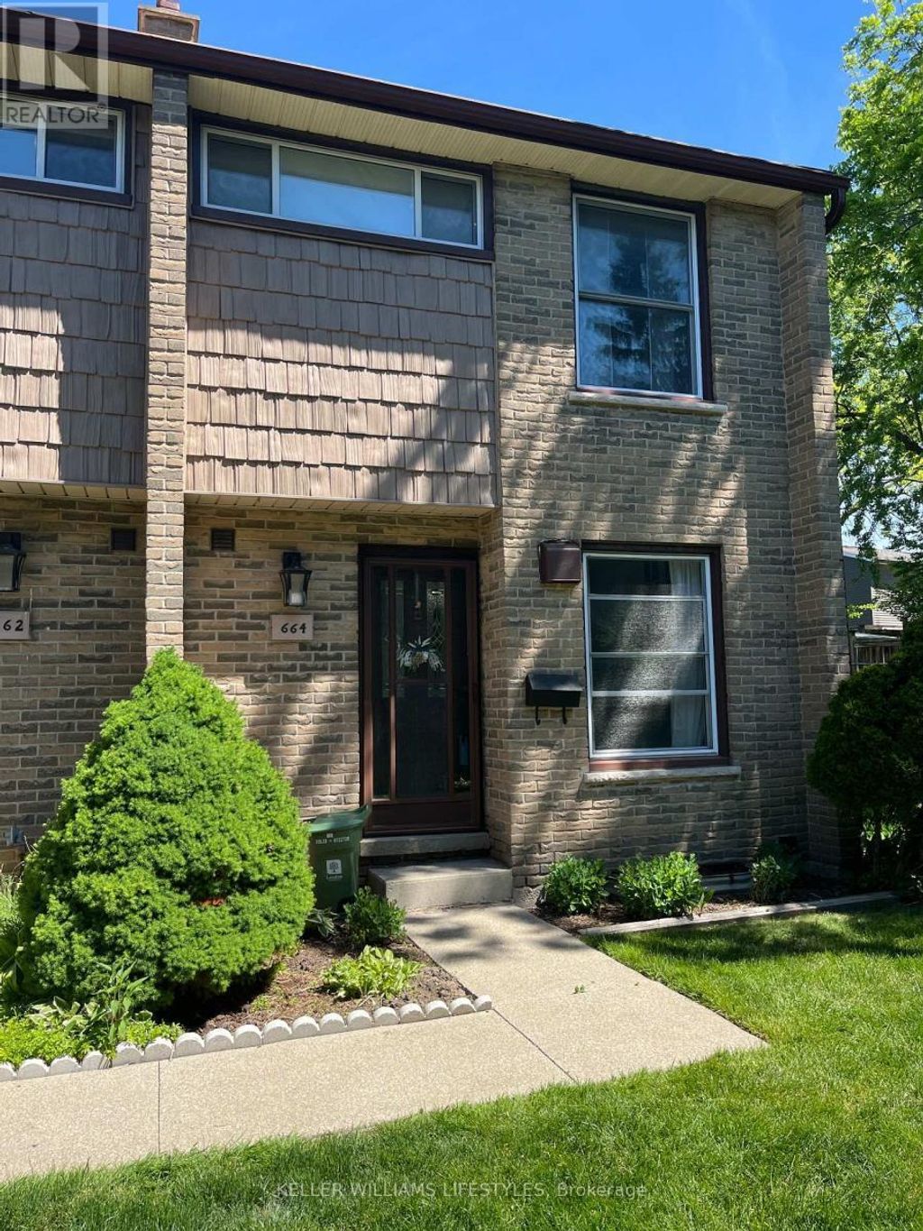 664 Wonderland Road S, London South (south N)