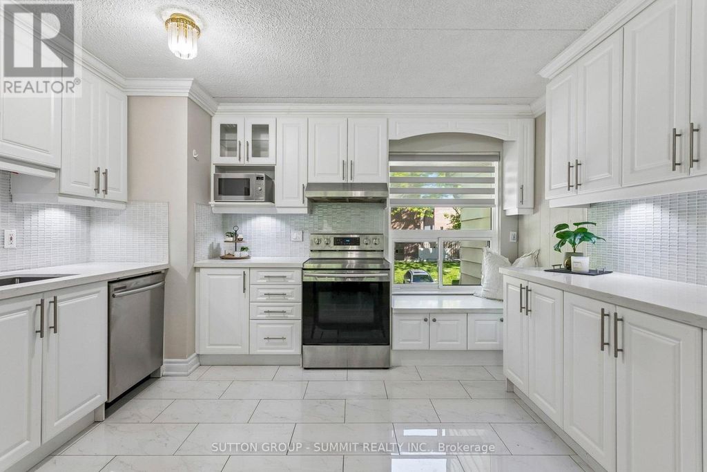 211 - 180 Mississauga Valley Boulevard, Mississauga (mississauga Valleys)