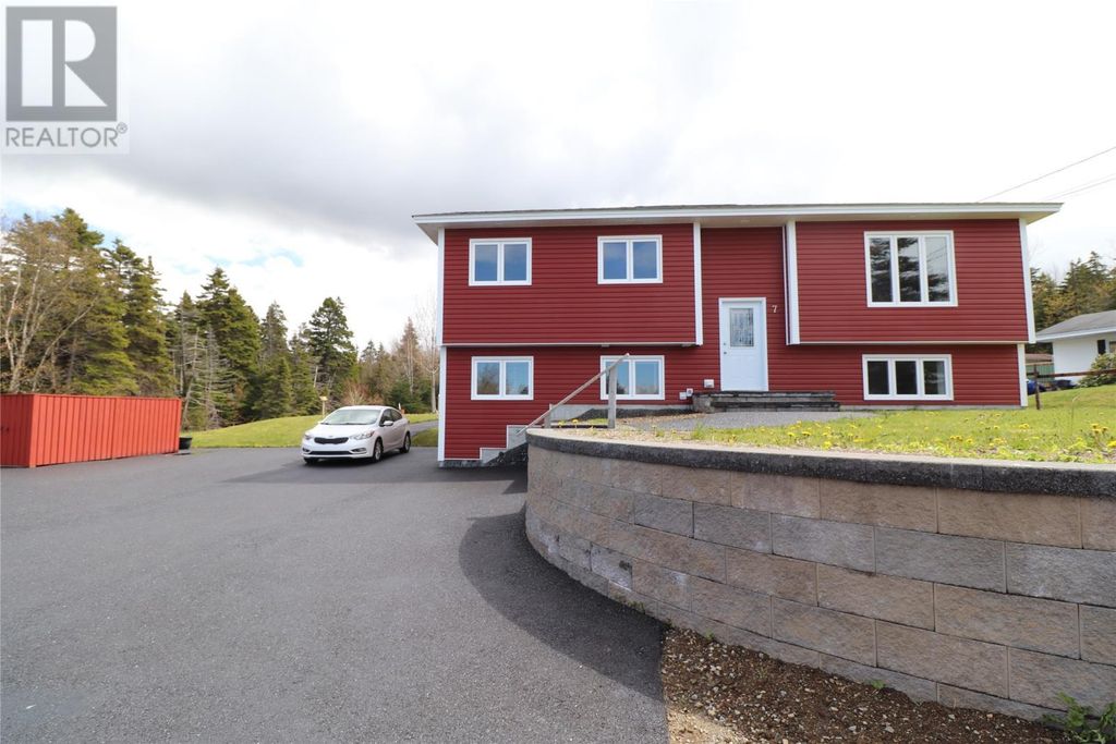 7 Squires Road, Paradise