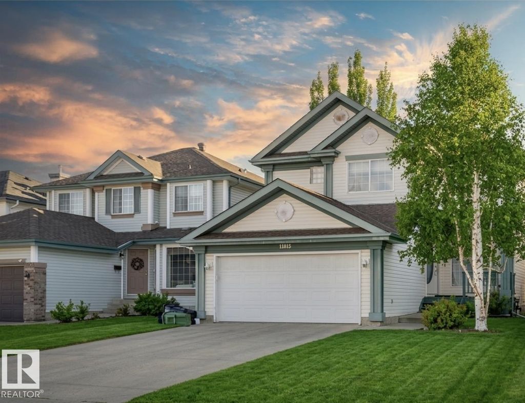 11813 12 Av Nw, Edmonton