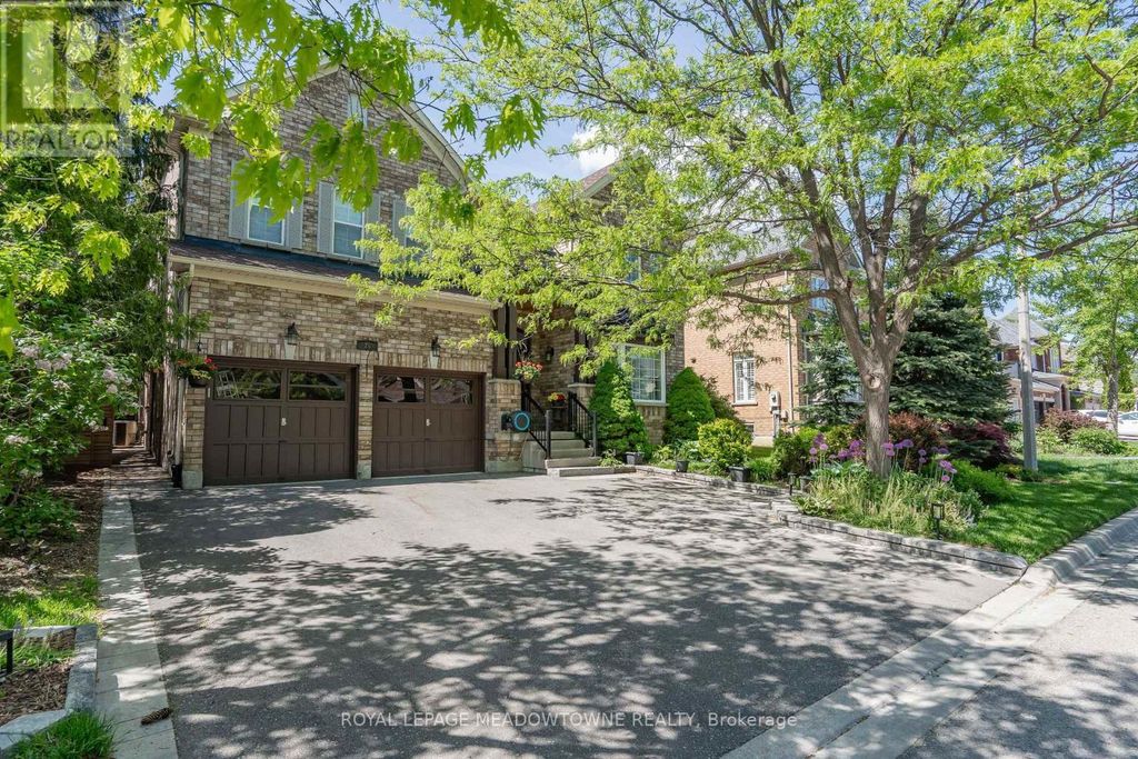 26 Emperor Drive, Brampton (vales Of Castlemore)