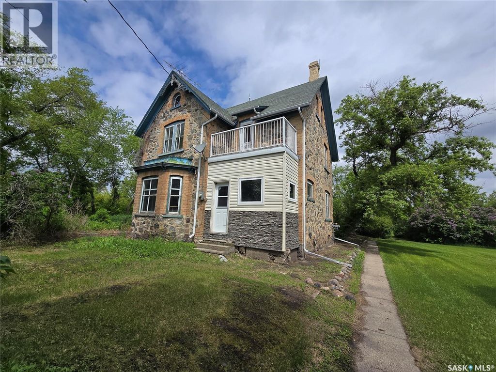 934 Main Street, Broadview
