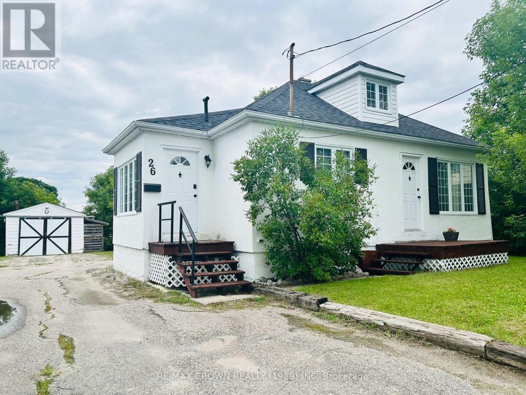 26 Frontenac Crescent, Kapuskasing