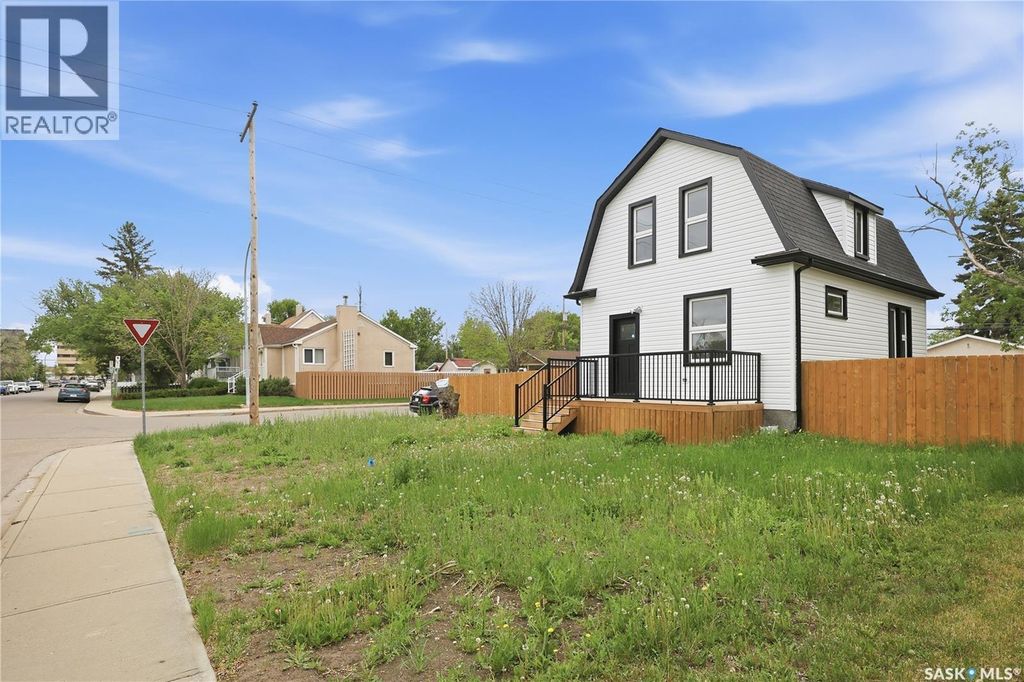 1376 King Street, Regina