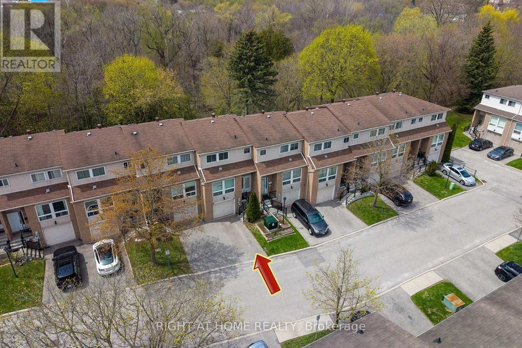 67 Willows Lane, Ajax (central West)