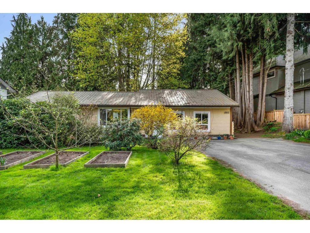 8952 Wright Street, Langley