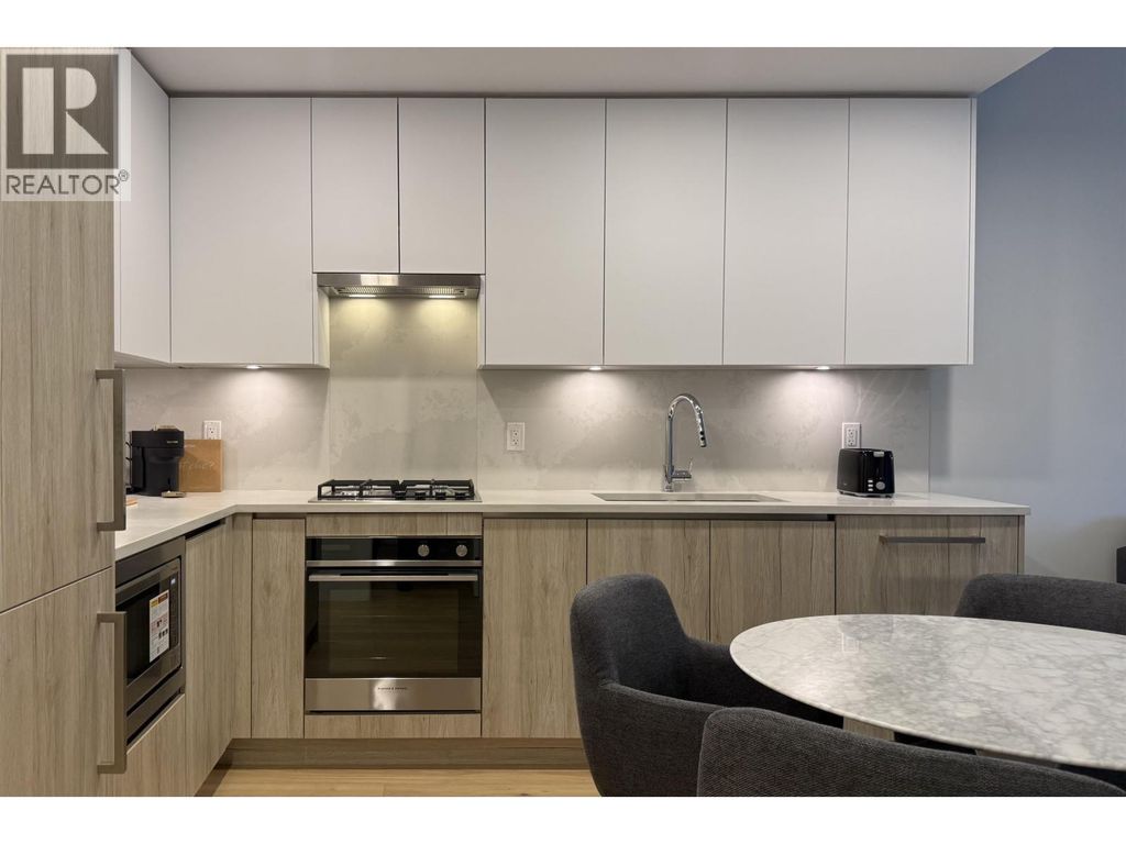 1-bdrm 423 6th Street, West Vancouver