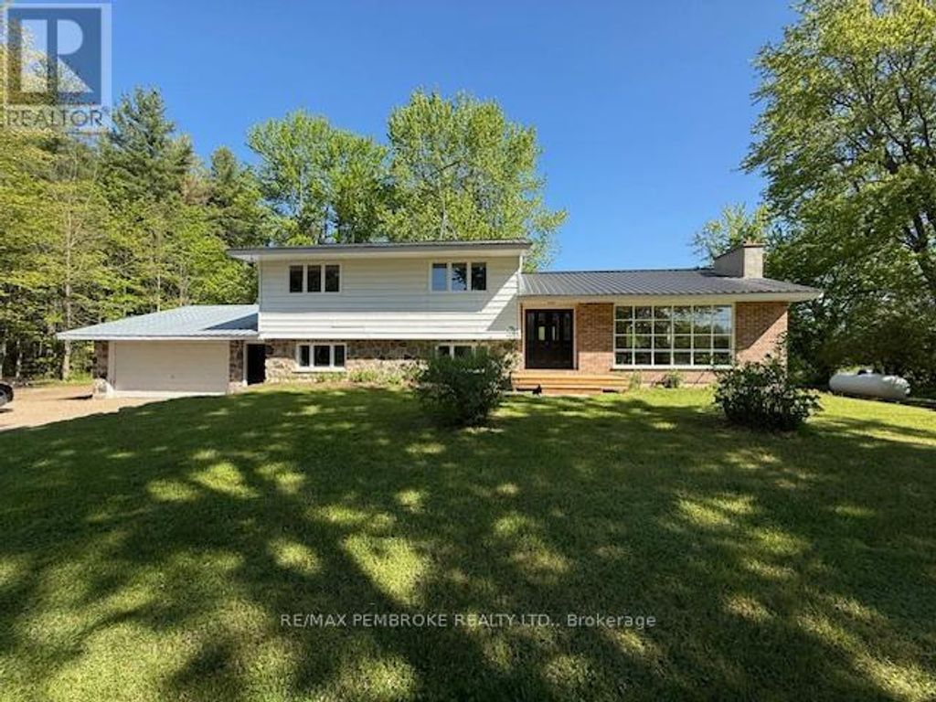 410 Green Lake Road, North Algona Wilberforce