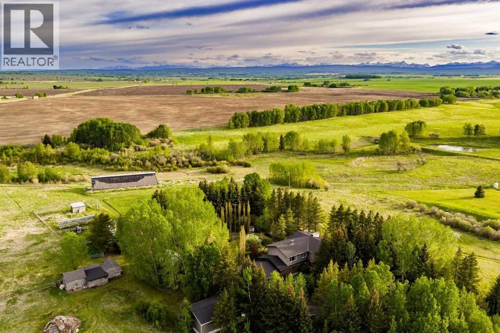 4 West Meadows Estates Road, Rural Rocky View County