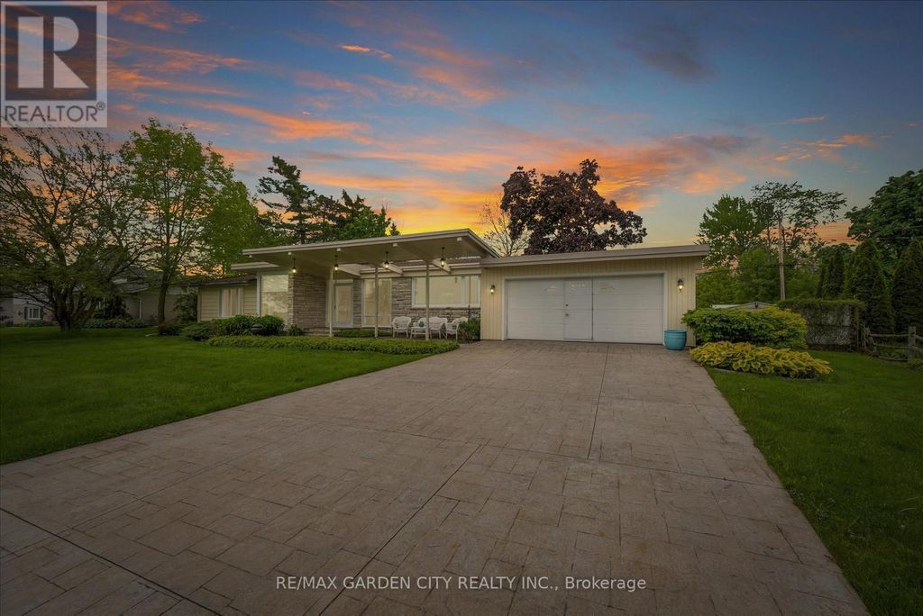 899 Niagara River Parkway, Fort Erie (central)