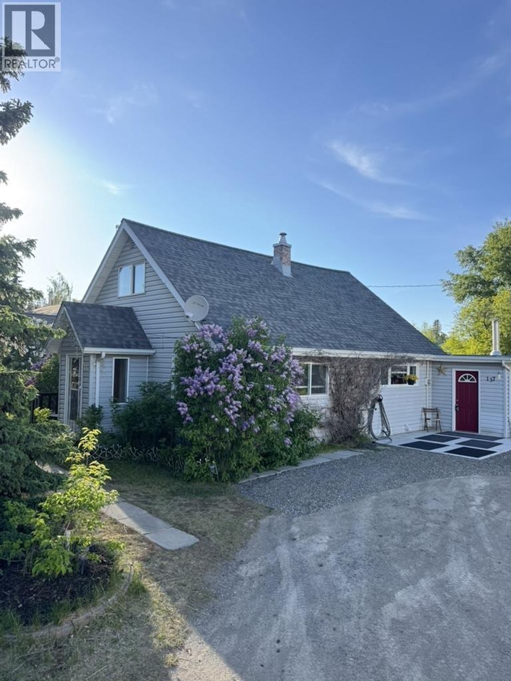 137 W Victoria Street, Vanderhoof