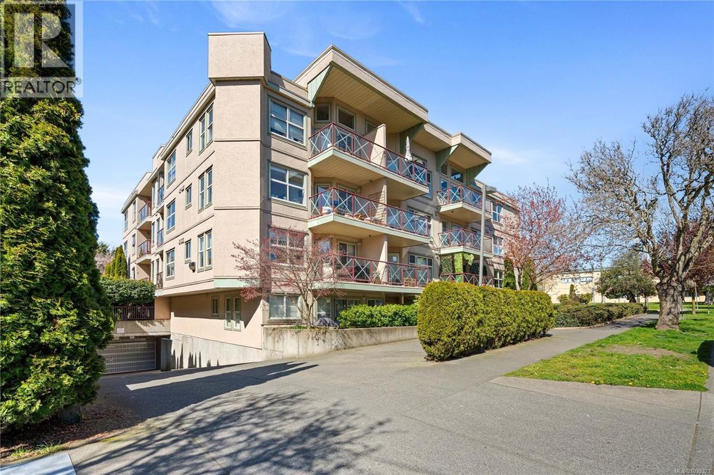 312 2560 Wark St, Victoria