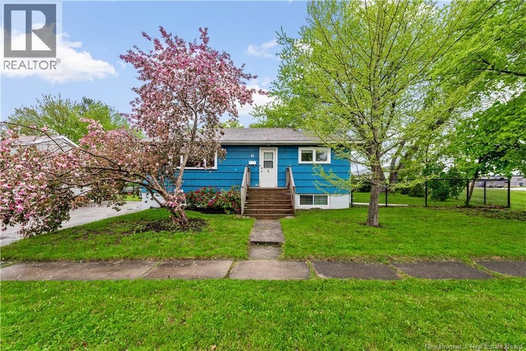 82 Eighth Street, Moncton