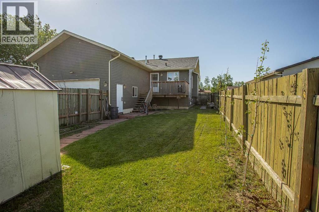 10415 106 Street, High Level