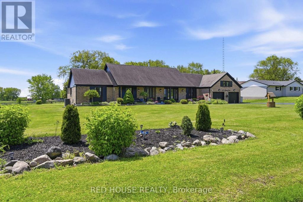 875 Brawley Road W, Whitby