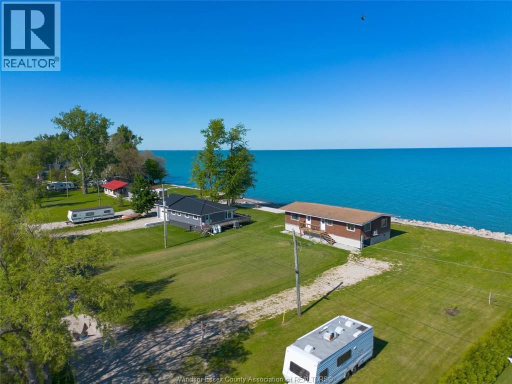 91 Marentette Beach Road, Leamington