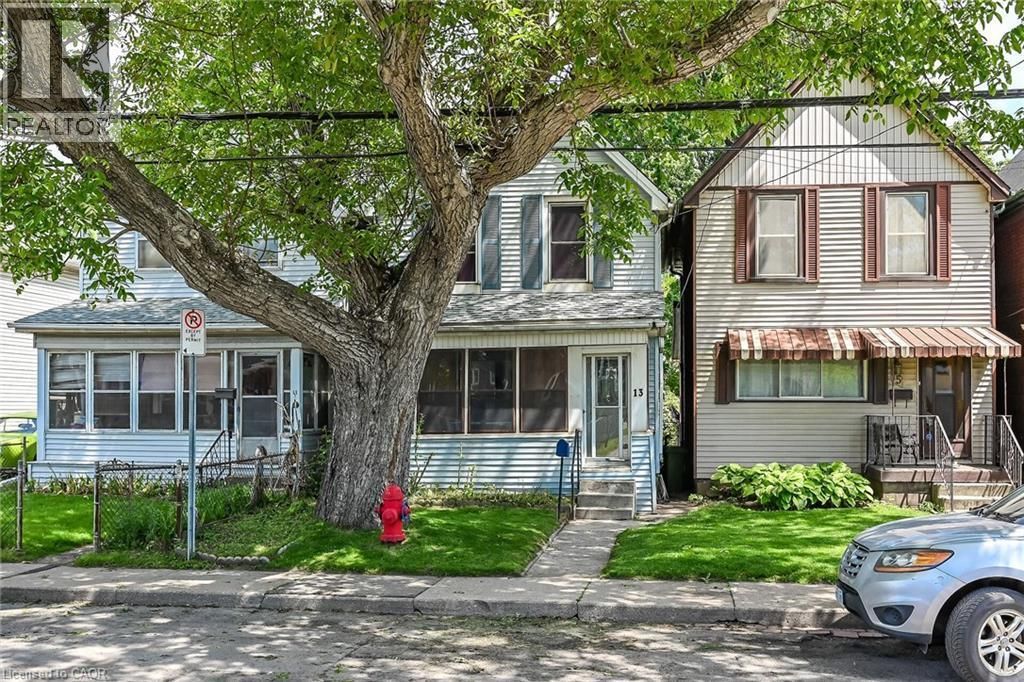 13 Brant Street, Hamilton