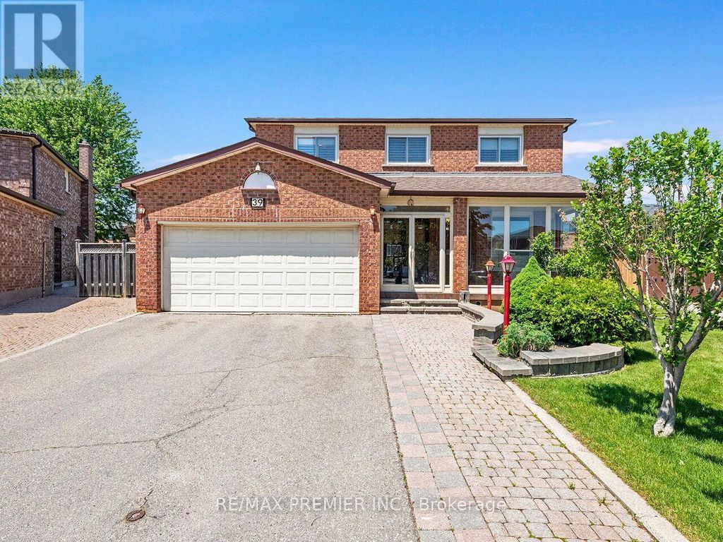 39 Brydon Court, Vaughan (maple)
