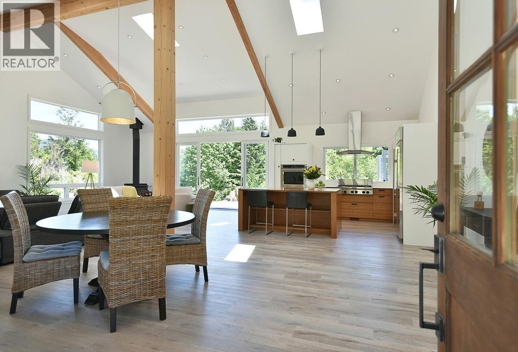 1860 Arboretum Drive, Gibsons