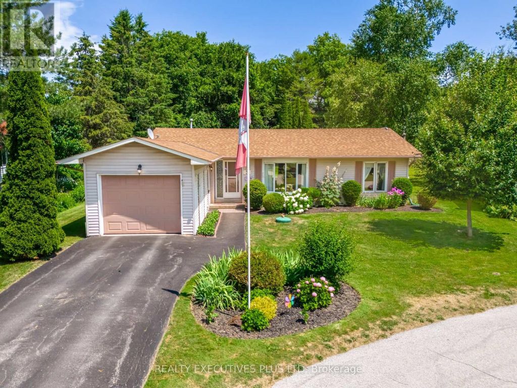 3 Pineview Court, New Tecumseth