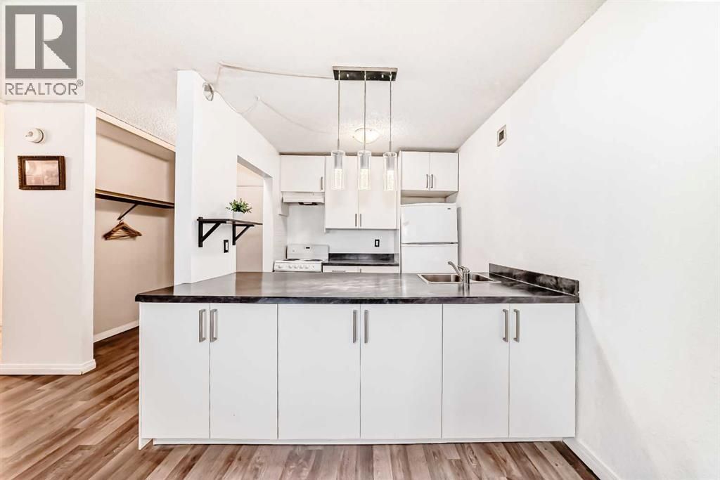 1403, 221 6 Avenue Se, Calgary