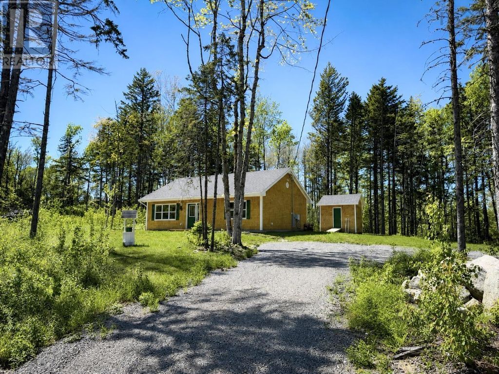 78 Whistle Stop Court, Westchester