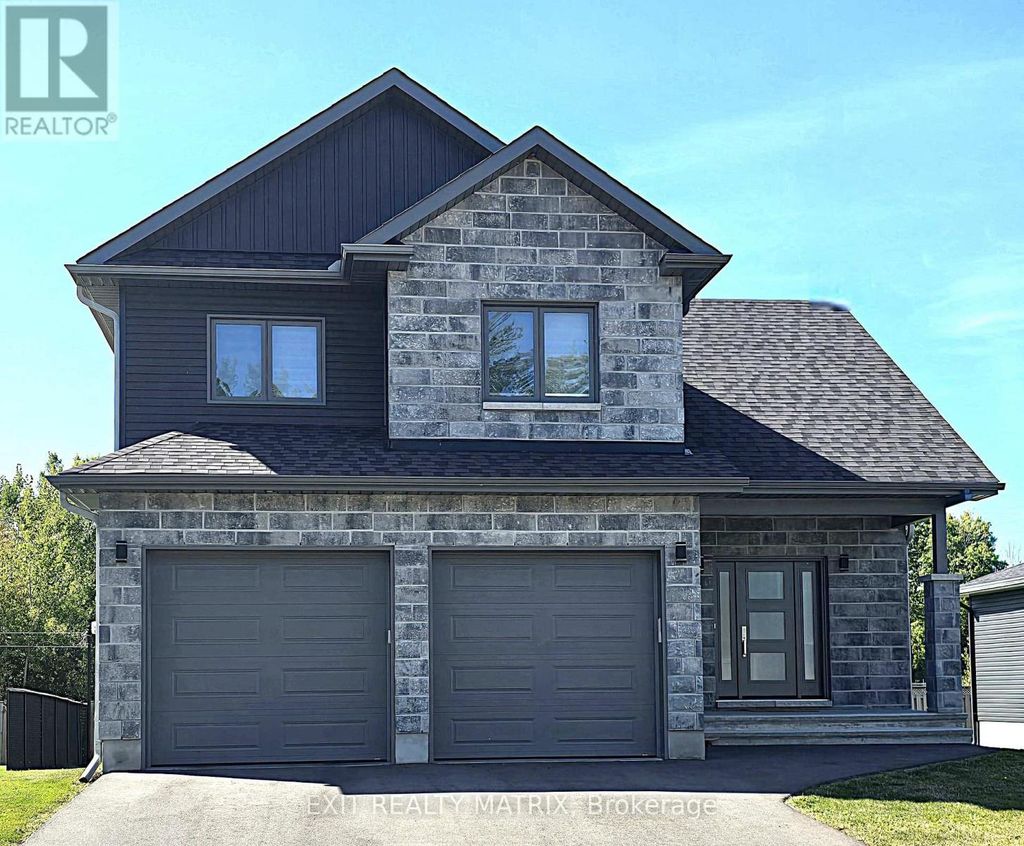 1408 Caroline Court, Cornwall