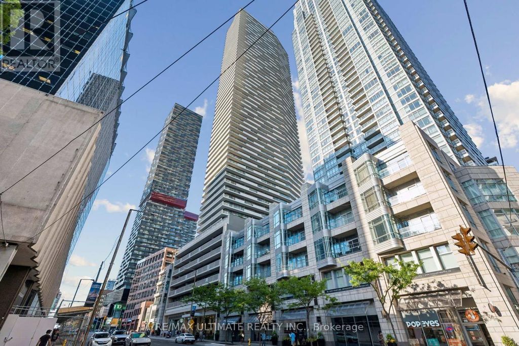 3905 - 2221 Yonge Street, Toronto (mount Pleasant West)