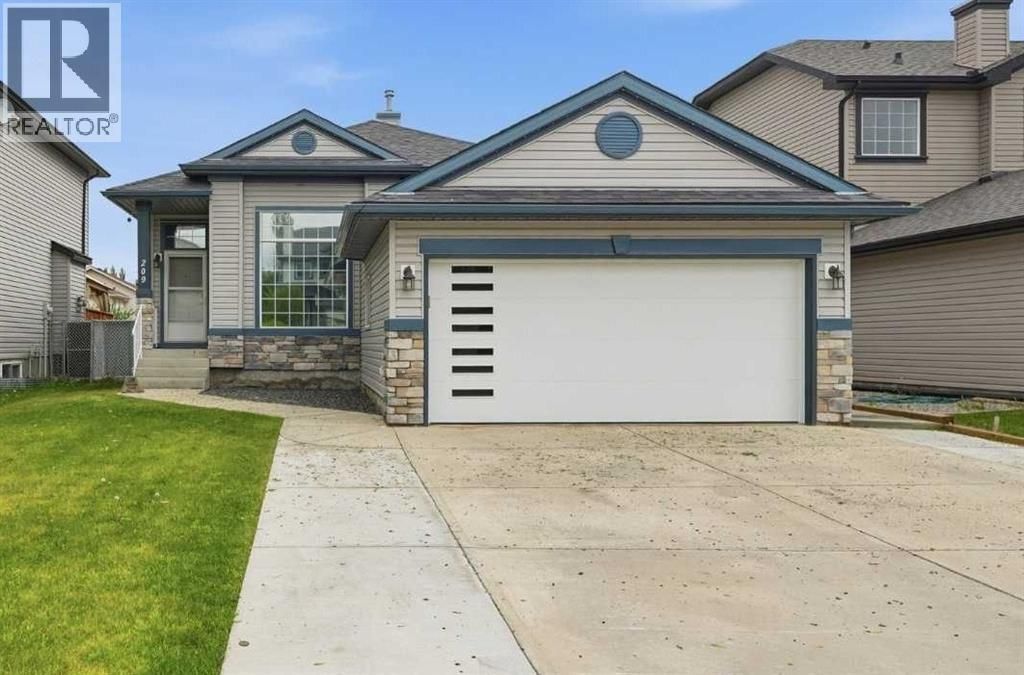 209 Oakmere Close, Chestermere