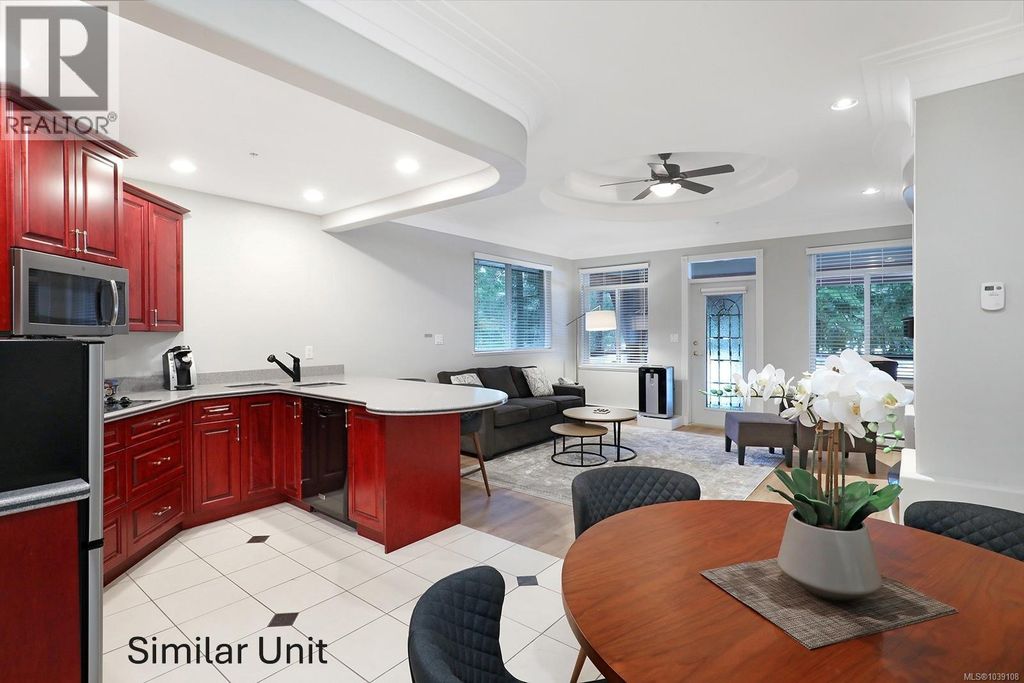 607/608a 366 Clubhouse Dr, Courtenay