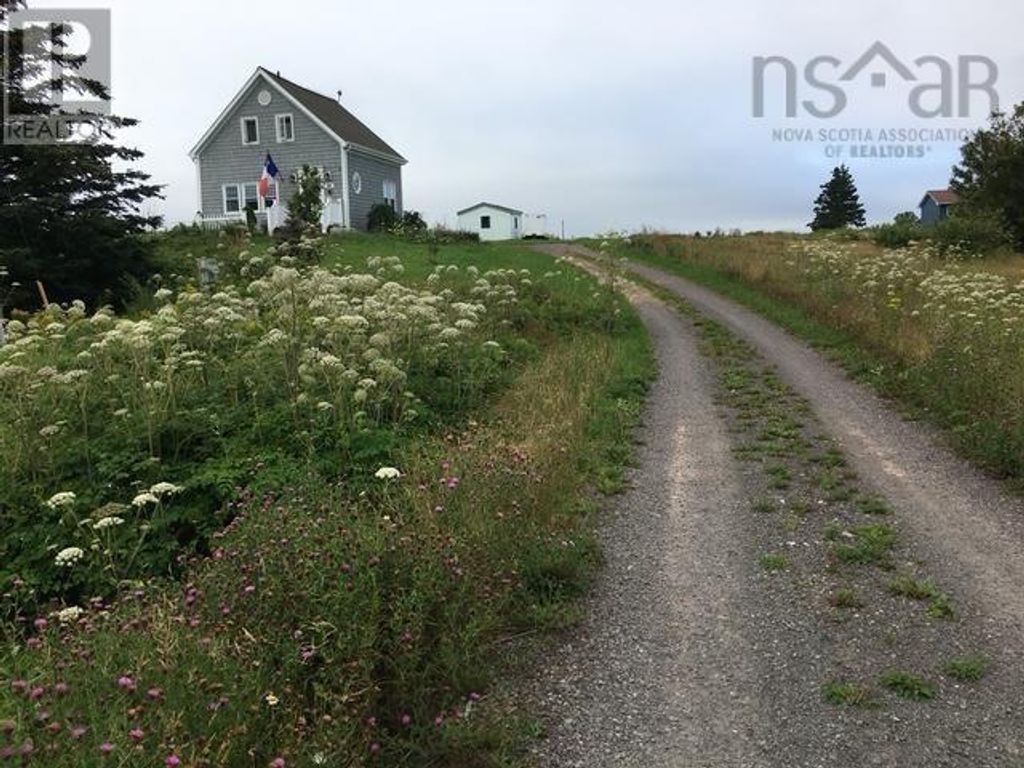 19 Cove Road, West Arichat
