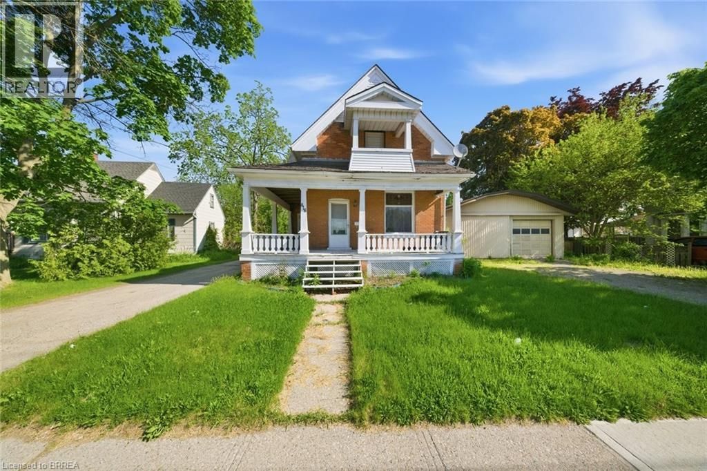 816 Colborne Street E, Brantford