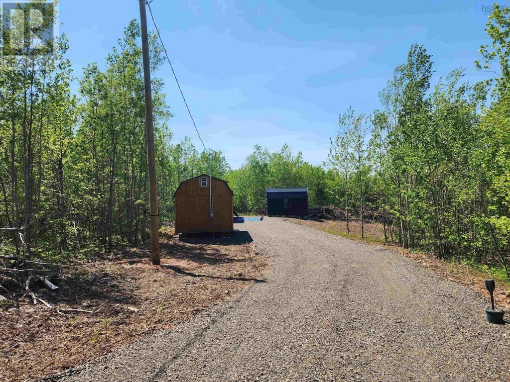 6617 Highway 321, Roslin